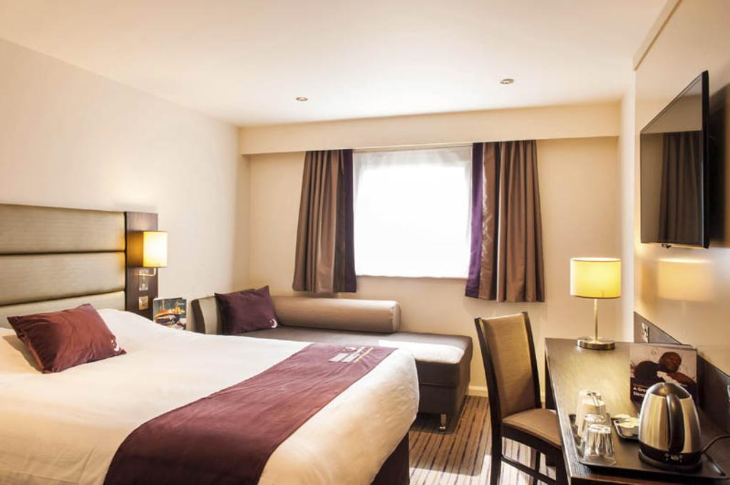 Premier Inn London Greenford Δωμάτιο φωτογραφία